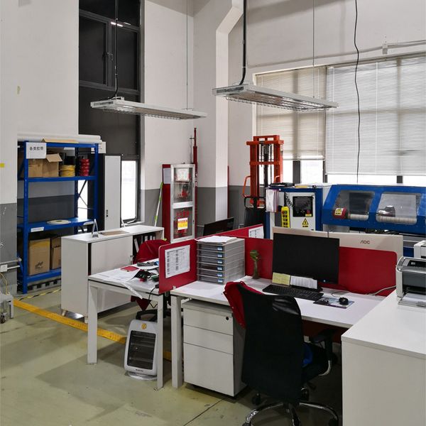 工廠(chǎng)車(chē)間崗位電加熱采暖